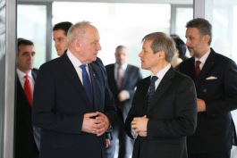 Президент Николае Тимофти провел дискуссии с румынским премьер-министром Дачианом Чолошом
