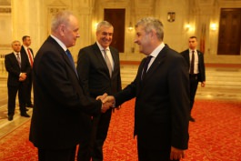 Moldovan president meets president of Senate, deputy president of Chamber of Deputies of Romania