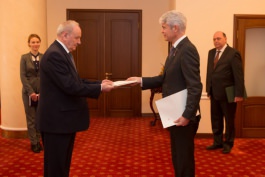 Președintele Timofti a primit scrisorile de acreditare ale ambasadorilor elvețian, croat, cipriot și ale nunțiului apostolic