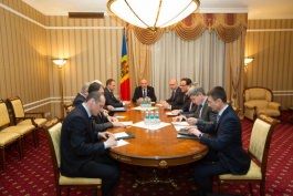 Президент Тимофти призывает к консолидации потенциала государства в области безопасности и обороны 