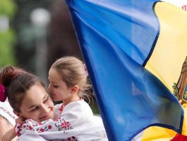 Президент Николае Тимофти передал послание по случаю Дня Государственного флага
