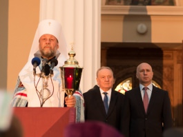 Президент Николае Тимофти принял участие в церемонии встречи Благодатного огня 
