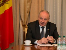 Moldovan president signs decrees on appointing judges to office