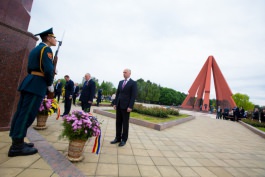 Moldovan president commemorates World War II victims