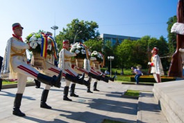 Президент Республики Молдова почтил память господаря Штефана Великого