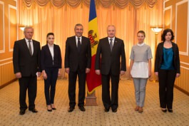 Moldovan president meets Azeri ambassador