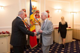 Президент Тимофти в рамках официальной церемонии вручил государственные награды