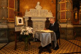 Президент Николае Тимофти и Первая леди выразили соболезнования в связи с кончиной Королевы Румынии Анны