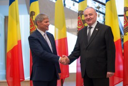 Президент Николае Тимофти встретился с премьер-министром Румынии Дачианом Чолошем