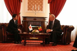Președintele Timofti a primit scrisorile de acreditare din partea Ambasadorilor Letoniei și Japoniei
