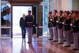 Президент Николае Тимофти в рамках официальной церемонии вручил государственные награды