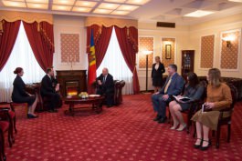 Președintele Nicolae Timofti l-a primit pe Ambasadorul Italiei, într-o vizită de sfârșit de mandat