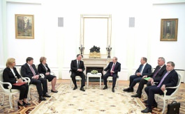 Astăzi, la Kremlin, a avut loc întrevederea oficială a președintelui Republicii Moldova, Igor Dodon cu Preşedintele Federaţiei Ruse, Vladimir Putin 