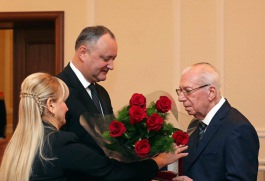 Президент Республики Молдова Игорь Додон вручил государственные награды