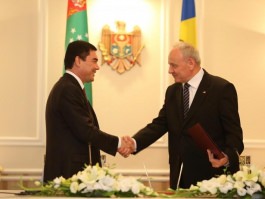 Nicolae Timofti a avut întrevederi cu președintele Republicii Turkmenistan, Gurbangulî Berdîmuhamedov