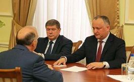 Președintele țării, Igor Dodon avut o întrevedere cu Ambasadorul Extraordinar şi Plenipotenţiar al SUA în Republica Moldova, E.S. James D. Pettit