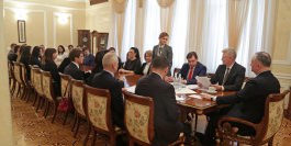 Președintele Igor Dodon a numit în funcție 33 de magistrați începători