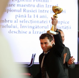 Igor Dodon a participat la ceremonia de premiere a învingătorilor la Turneul internaţional la șah rapid, ”Memorial V. Cebanenco”