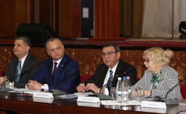 Игорь Додон и Тигран Саркисян подписали Меморандум о сотрудничестве между Евразийской Экономической Комиссией и Республикой Молдова