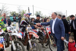 Igor Dodon a participat la deschiderea Campionatului de motocros