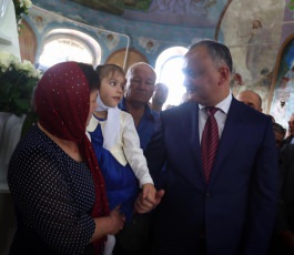 Președintele țării a vizitat Biserica Sfîntului Gheorghe din Taraclia.