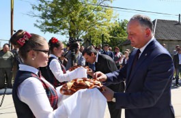 Președintele Republicii Moldova a participat la ceremonia de inaugurare a Memorialului ostașilor căzuți pentru eliberarea satului Delacău