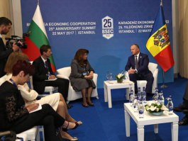 Președintele țării a avut la Istanbul o întrevedere cu vice-preşedintele Bulgariei, Iliana Iotova