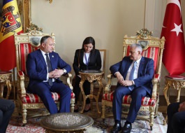 Igor Dodon a discutat cu prim-ministrul Republicii Turcia despre amnistia migraţională pentru compatrioţii noştri care muncesc pe teritoriul Turciei