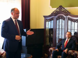Игорь Додон провел встречу с представителями молдавской диаспоры в Будапеште