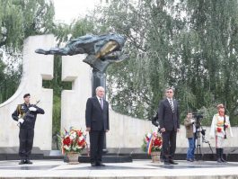 Președintele Nicolae Timofti a participat la manifestațiile consacrate Zilei Independenței