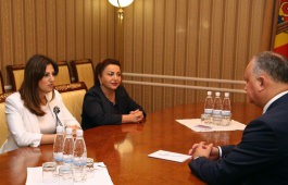 Președintele Igor Dodon s-a întîlnit cu parlamentarii din Republica Azerbaidjan Sevinj Fataliyeva și Sadagat Valiyeva