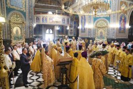 În ziua canonizării lui Ștefan cel Mare, Igor Dodon a înmînat decorații de stat la 16 preoți ai Mitropoliei Moldovei