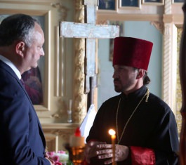 Președintele Igor Dodon a vizitat biserica Sfinții Arhangheli Mihail și Gavriil din satul Slobozia Mare
