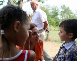 Cuplul prezidențial a donat o casă unei  familii cu mulți copii din raionul Florești