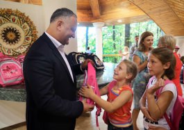 Un grup de copii din familii social-vulnerabile au vizitat Reședința de Stat de la Condrița