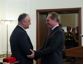 По случаю 26-ой годовщины независимости Республики Молдова, глава государства присвоил государственные награды выдающимся гражданам РМ
