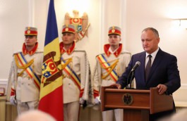 Președințele țării a înmînat înalte distincții de stat unor cetățeni ai Republicii Moldova