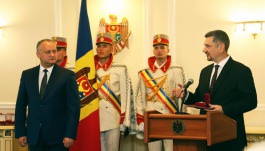 Президент Молдовы вручил высокие государственные награды группе граждан Республики Молдова