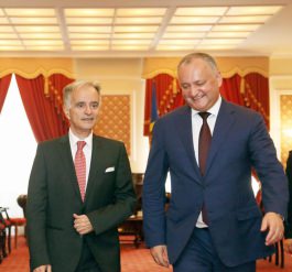 Президент Республики Молдова Игорь Додон провел прощальную встречу с послом-нерезидентом Черногории в Республике Молдова Миланом Бреговичем