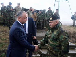Moldovan president attends Fire Schield 2017 exercise