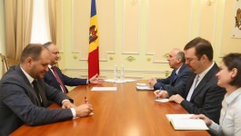 President Igor Dodon today met US Ambassador to Moldova E.S. James D. Pettit. 