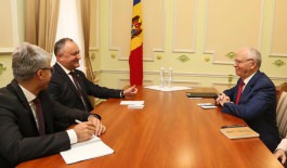 Президент страны Игорь Додон встретился с Послом Российской Федерации в Республике Молдова Фаритом Мухаметшиным