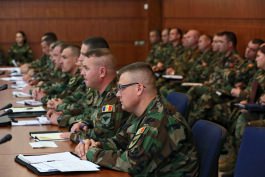 Президент страны созвал рабочее заседание с участием командующего состава Национальной армии