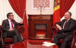 Провел встречу с главой Миссии МВФ в Республике Молдова Беном Келмансоном