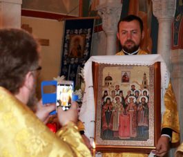 Игорь Додон принял участие в Божественной литургии в римском православном храме святой великомученицы Екатерины