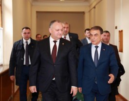 Игорь Додон провел встречу с председателем Национального собрания Армении Ара Баблояном