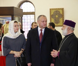 Președintele Moldovei Igor Dodon a vizitat principalul locaş sfînt al Bisericii Apostolice Armene