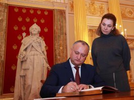 Президент Республики Молдова принял участие в церемонии открытия памятника Дмитрию Кантемиру