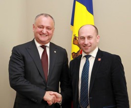 Președintele Igor Dodon s-a întîlnit cu preşedintele partidului „Velikoe Otecestvo”, Nikolai Starikov