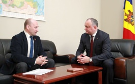 Președintele Igor Dodon s-a întîlnit cu preşedintele partidului „Velikoe Otecestvo”, Nikolai Starikov